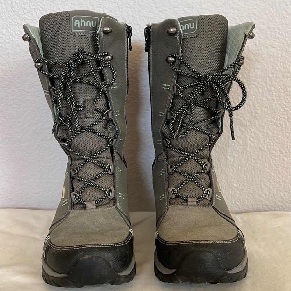 Ahnu size 6 waterproof snow boots